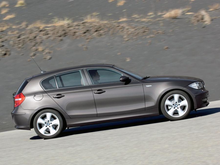  BMW 120d 5-Door 2007 года  (фото 35 из 53)